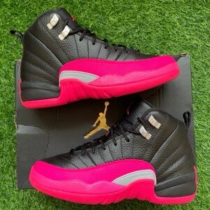 RARE Jordan 12 Retro Black Deadly Pink Size 5Y
